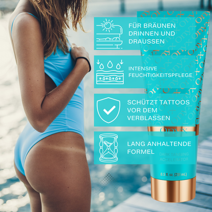 Frau in blauem Badeanzug mit Onyx Dark Tanning Accelerator. Bräunungsbeschleuniger für drinnen und draußen, spendet Feuchtigkeit, schützt Tattoos vor dem Verblassen und sorgt für lang anhaltende Bräune.